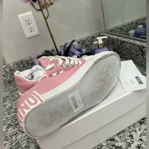 LIKE NEW Women’s Moschino Low Top Sneakers - Picture 9 of 9